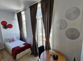 Comfortable Studio in Porto, 35 m² with Balcony