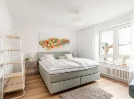 Modern apartment near center & train station