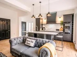 The Leiston, Valley Road