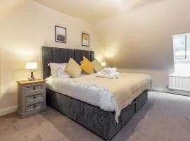 Hillbrook House- Apartment 8