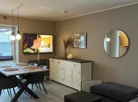 Super Location - Modern Apartment