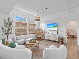 Avocado Akres Awaits Near Monserate Winery, отель в городе Фоллбрук