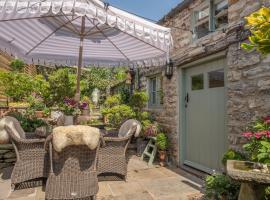 Helmsley Garden Cottage & Railway Carriage – hotel w mieście Helmsley