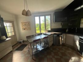 Au bord d'Arroux, khách sạn ở Toulon-sur-Arroux