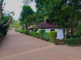 Siesta Riverside Cottages Moshi, hotel u gradu Shiri