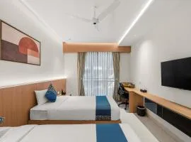 Yolotel-Off airport road