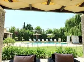 Villa Black White Dassia