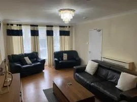 2 tall Elms Close Bromley