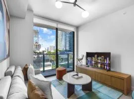 Miami Worldcenter Condo Hotel Amenities Prime Location Sleeps 4
