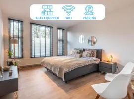 Luxury Apartment near VU Amsterdam & Zuidas Business District in Amsterdam with Free Parking