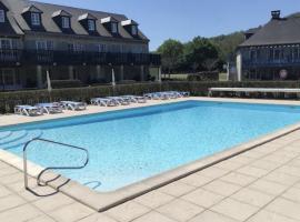 APPARTEMENT T2 CHEZ FLO C123 RESIDENCE BELLES RIVES Argentat、アルジャンタのホテル