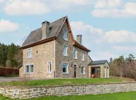 Group Stay with Pool, Chevron