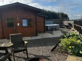 Lochinvar - Highland Log Cabin with Private Hot Tub