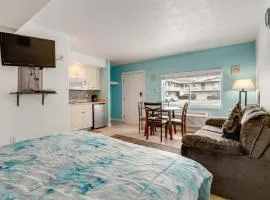 Walk to Shore! Family Haven with Pool in Ocean City