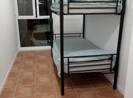 Albergue, Hotel in Alicante