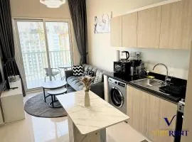 Modern 1BR in Damac Hills 2, Pool & Desert views