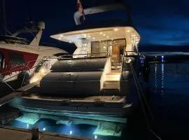 Luxury Yacht Astondoa 72