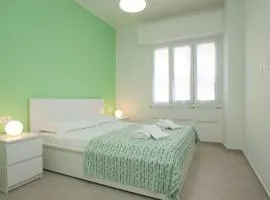 Finalpia suite con box auto e deposito bici