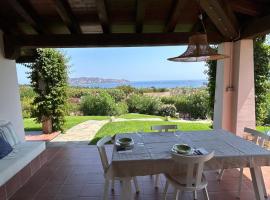 la vista di molara, hotel a Punta Molara