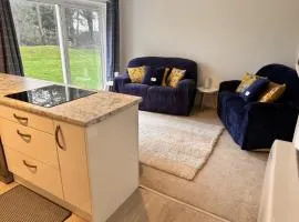 Pet friendly 3 bed retreat for beach, castle, golf