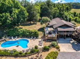 Spacious Serene Cabin Sleep 14 Pool Hot Tub Games