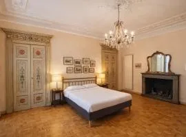 dHomes Apartments and Rooms - Galleria Gold, balcony