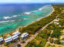 Moon Bay 2 Bdr Beachfront Condo with Pool and Tennis