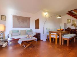 20 passi dalla spiaggia - Panoramic Duplex, hotel a Porto Rotondo