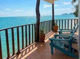 Sky Studio Terrace - WaveSide Ocean Bliss