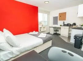 Spacious & Bright Central Coventry Budget Studio