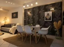 Petralona Premium 2 Bd Balcony House