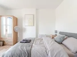 Spacious 4 Bed House in Churchill