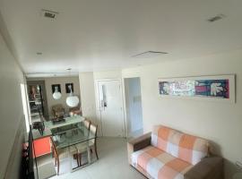 2 Quartos Camaçari - Estrada do Coco, отель в городе Камасари