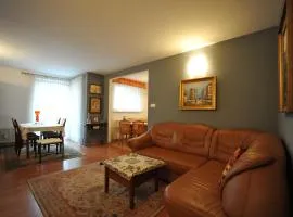 Apartament Tais