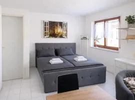 C&V 2 Personen 1 Zimmer WLAN SmartTV Boxspringbett