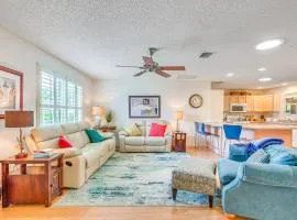 Home in The Villages with Lanai and Private Hot Tub!