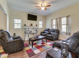 'Doris & Susan's Place' - Historic Tuskegee Home, hotel en Tuskegee