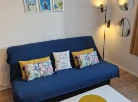 Agréable Studio CALAIS PLAGE Bord de Mer, Parking