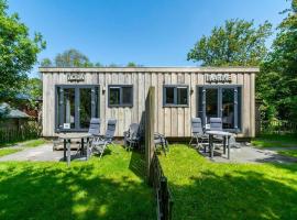 Chalet in Texel near Beach and Forest, hotel em Sint Maartenszee