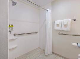 Holiday Inn Express Detroit-Warren/General Motors Technology Center by IHG, hotel in Warren