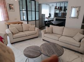 liège 4420 rue jean Jaurès 45 grande maison joyeuse avec terrasse 30m2 pour 8 personnes maximum, Hotel in Saint-Nicolas