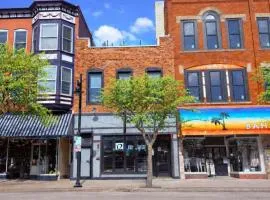 Luxury Downtown South Haven Condo With Rooftop Deck
