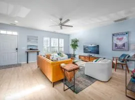 Modern 3-BR Townhome w Private Backyard Near RTP