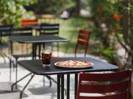 ibis Lyon Carre De Soie，沃昂夫蘭的飯店