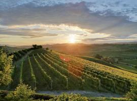 Holiday Home Cannubi in Barolo, hotel u gradu Barolo