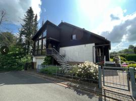 Elegant retreat with mountain panorama and tranquility、Tringensteinのホテル
