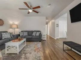 Stylish 2BR Comfort Near Texas A&M - EV-Friendly
