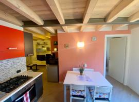 Casa Vacanze La Romantica, hotel u gradu Kjavena