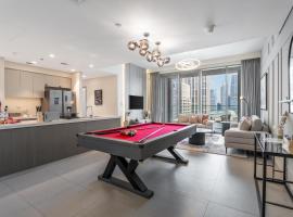 the London Condo - Executive 4BR Pad - Burj Khalifa & Fountain View, hotel en Dubái