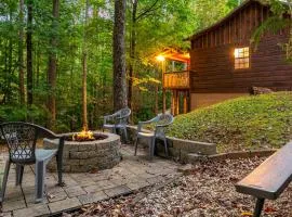 Smoky Mtn Cabin Sleeps 10 Hot Tub Fire pit Games